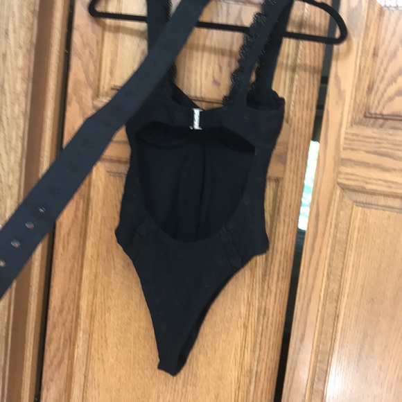 For love and lemons one piece - Picture 3 of 5